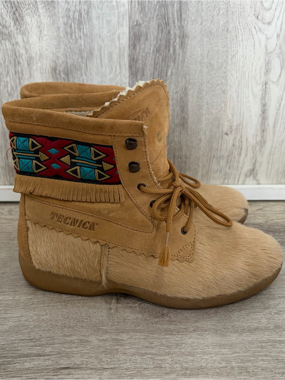 Vintage Tecnica Boots Womens Size 38 Tan Shearling Suede Aztec Southwestern